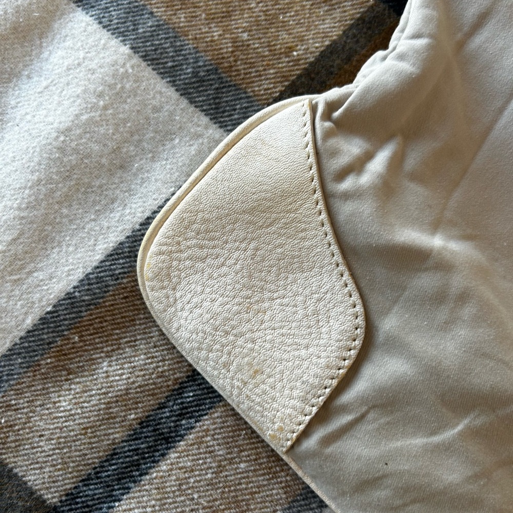 Authentic Burberry Roll-Up Stowell Tote - Cream - Picture 12 of 16
